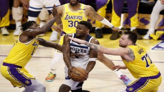 Los Angeles Lakers seriyi 1-1e getirdi