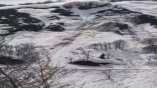 Macahel Vadisinde çığ ve heyelan aynı anda meydana geldi