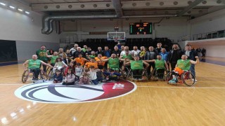 Malatya Büyükşehir Belediyesi Tekerlekli Basketbol Takımı şampiyonluğa ulaştı