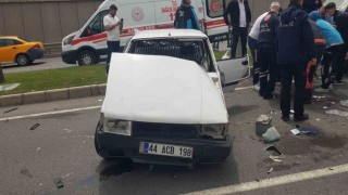 Malatyada çekici ile çarpışan Tofaş kağıt gibi ezildi: 8 yaralı
