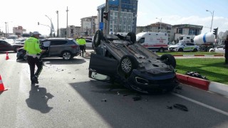 Malatyada cip ile çarpışan otomobil ters döndü: 2 yaralı