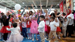 Maltepede miniklerin 23 Nisan coşkusu