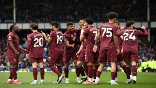 Manchester City, Evertonı 2-0 ile geçti
