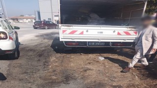 Manisada kamyonet kasasında 16 işçi taşıyan sürücüye ceza