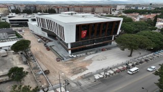 Manisadaki 86 yıllık halk kütüphanesi yeni binasına taşınıyor