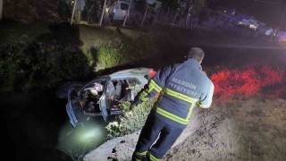 Mardinde otomobil sulama kanalına devrildi: 4 yaralı