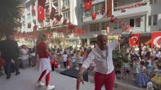 Marmarisin miniklerini doyasıya eğlendi