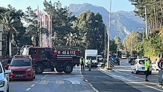 Marmaristeki otel yangını kontrol altına alındı