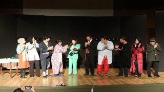 Mektep Melikgazinin oyuncuları performanslarıyla alkış topladı