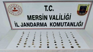 Mersinde bir şüpheli tarihi eserleri satmaya çalışırken yakalandı