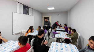 Mersinde Kurs Merkezi öğrencilerinin yemekleri belediyeden