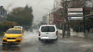 Milasta sağanak yağış etkili oldu