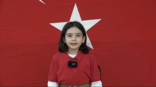 Minik öğrenciler anne ve babalarının Polis Haftasını kutladı