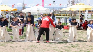 Minikler, 2inci Çocuk Kitap Fuarı ve Şenliğinde Spor AŞ ve KAYMEK ile çoşuyor