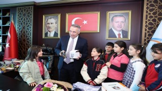 Miniklerden başkan amcalarına ziyaret