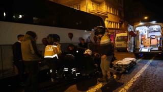 Motosiklet ile minibüs çarpıştı: 1 yaralı