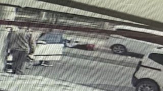Motosikletle hafifi ticari aracın çarpıştığı kaza kamerada