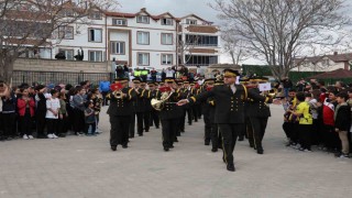MSB Armoni Mızıkası çocuklarla buluştu