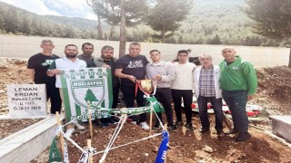 Muğlasporun şampiyonluk kupası, Erdanın kabrine götürüldü