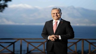 Muratpaşa Belediye Başkanı Ümit Uysal, CHP Genel Başkanlığına adaylığını açıkladı