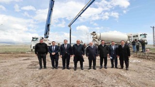 Muşta 40 dönüm arazi üzerine hayvan barınağı yapılıyor
