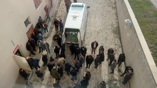 Oğlu ile çiriş toplamaya gitmişti