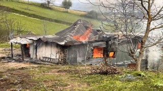 Orduda yaşlı adamın evi, çıkan yangında küle döndü