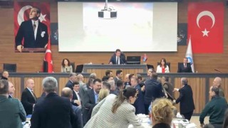Ortahisar Belediyesi meclisinde kavga