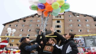 Otel yangınında hayatını kaybedenler gözyaşlarıyla anıldı