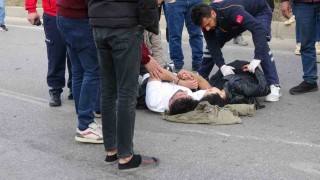 Otomobil ters döndü, iki yaralı el ele tutuşup bekledi