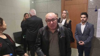 Oyuncu İlyas Salmana Cumhurbaşkanına alenen hakaret suçundan 11 ay 20 gün hapis cezası