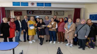 Özel öğrencilerin velilerine danışmanlık ve beslenme semineri