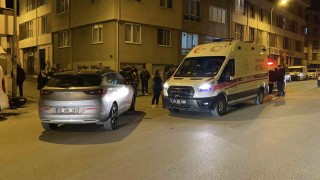 Peş peşe 2 araca çarpan motosikletin sürücüsü ağır yaralandı