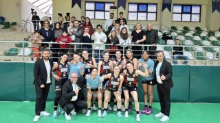 Play-Offa adını yazdıran LGC Turgutlu Belediyespor sezonu 4üncü tamamladı
