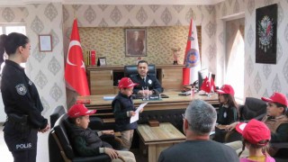 Polis Haftasında çocukların polislik hayali bir günlüğüne gerçek oldu