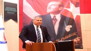 Rektör Adıgüzel ‘14. Uluslararası Yeni Dünyada İletişim Kongresinin açılışında konuştu