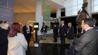 Rektör Hacımüftüoğlu, Türkiye ilaç endüstrisinin öncü isimleriyle bir araya geldi