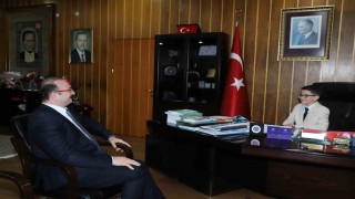 Rektörlük koltuğu 23 Nisanda minik rektöre emanet
