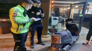 Sakaryada elektrikli bisiklet yayaya çarptı: 2 yaralı