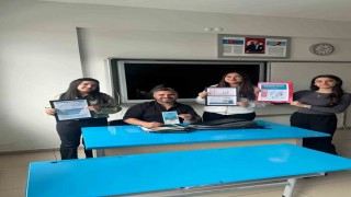Şehit Nazmi Anadolu Lisesi, münazara yarışmasında yarı finale yükseldi
