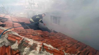Seydikemerde ev yangını