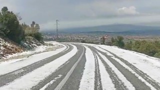 Şiddetli dolu yağışı kar manzaraları oluşturdu