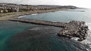 Şiddetli fırtına nedeniyle 20 metreyi bulan çekilme yaşanmıştı, deniz normal seviyesine dönmeye başladı