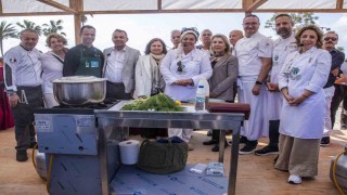 Sidede Girit sofrası kuruldu tarih, tatlar ve ezgiler bütünleşti