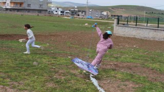 Siirtte 23 Nisan dolayısıyla uçurtma şenliği düzenlendi
