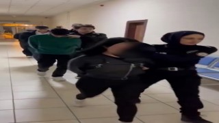 Silahla telefon gasp eden 5 şüpheli kıskıvrak yakalandı