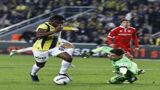 Sivasspor - Fenerbahçe maçları bol gollü geçiyor