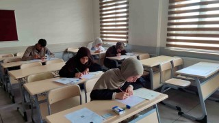 Sivasta umre ödüllü sınava yoğun ilgi