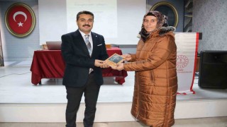 Sivasta veliler Ebeveyn Okulu kursuna katıldı