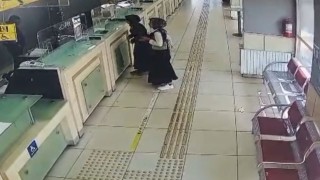 Siverekte 2 kadın, yerde bulduğu bin 250 doları sahibine ulaştırdı